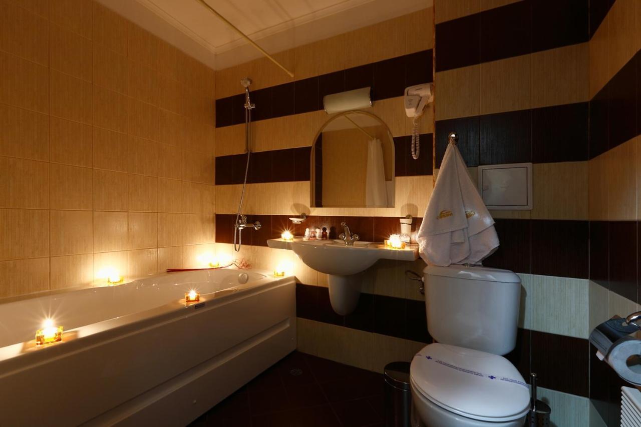 Evridika Hotel Devin Bagian luar foto